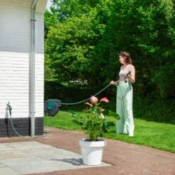 VONROC Automatische Slanghaspel – Incl. 25m Tuinslang, Aansluitslang, Spuitstuk, Koppelingen & Kraanaansluiting -Tuinverzorgings Winkel 1200x1200 556