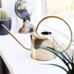 Kikkerland Vintage Gieter - Plantengieter Voor Binnen - Goud - 1,2L - Retro - Metaal -Tuinverzorgings Winkel 1200x1200 576