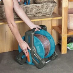 GARDENA Classic Slanghouder 50 - Geschikt Voor 50 M Ø13 Mm / 40 M Ø15 Mm / 30 M Ø19 Mm Slang 20 GARDENA Classic Slanghouder 50 - Geschikt Voor 50 M Ø13 Mm / 40 M Ø15 Mm / 30 M Ø19 Mm Slang -Tuinverzorgings Winkel 1200x1200 743