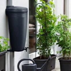 Elho Green Basics Rain Catcher 33 - Regenton Voor Balkonbuiten - Ø 33.5 X H 73.5 Cm - Zwart/Living Black -Tuinverzorgings Winkel 1200x1200 755