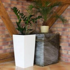 Prosperplast Kunststof Urbi Bloempot/plantenpot Met Binnenpot Wit 32 X 32 X 61 Cm - 21/49 Liter - Hoge Vierkante Bloempotten -Tuinverzorgings Winkel 1200x1200 972