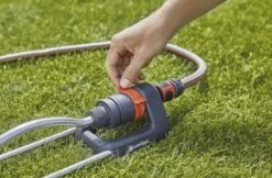 GARDENA - Zwenksproeier Aqua S - Tuinsproeier - 90 Tot 220 M² -Tuinverzorgings Winkel 1200x789 1