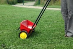 ECOstyle AZ Kalk Micro Korrel – Voor Gazon, Sier- En Moestuin - Corrigeert Zuurgraad Direct En Langdurig - Werkt Tegen Mos - CO2-Neutraal – 30 M² - 2 KG 17 ECOstyle AZ Kalk Micro Korrel – Voor Gazon, Sier- En Moestuin - Corrigeert Zuurgraad Direct En Langdurig - Werkt Tegen Mos - CO2-Neutraal – 30 M² - 2 KG -Tuinverzorgings Winkel 1200x800 2