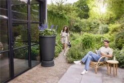 Elho Green Basics Regenton Plus 126 - Regenton Voor Kweken En Oogsten - Ø 70.5 X H 101.0 Cm - Zwart/Living Black 7 Elho Green Basics Regenton Plus 126 - Regenton Voor Kweken En Oogsten - Ø 70.5 X H 101.0 Cm - Zwart/Living Black -Tuinverzorgings Winkel 1200x800 68