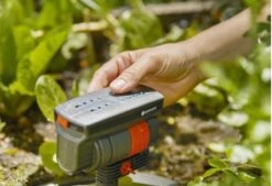 GARDENA - Zwenksproeier AquaZoom Compact - Tuinsproeier - 9 Tot 216 M² -Tuinverzorgings Winkel 1200x821