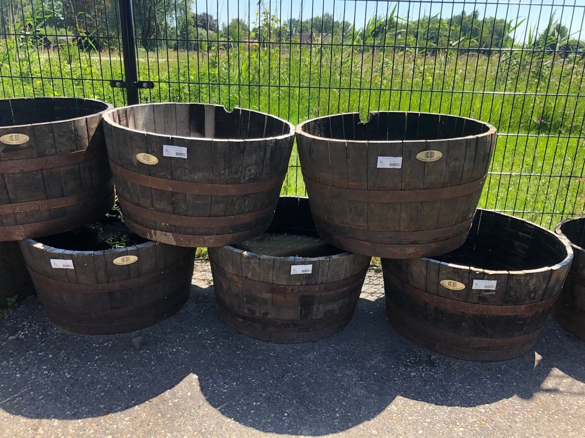 Whiskyvat Kuip 1/2 240l. (authentiek) 3 Whiskyvat Kuip 1/2 240l. (authentiek)