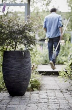 Capi Europe - Vaas Elegant Deluxe Rib NL - 45x72 - Zwart - Voor Binnen En Buiten - KBLR1138 -Tuinverzorgings Winkel 786x1200 1