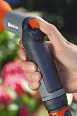 GARDENA Classic Sproeibroes -Tuinverzorgings Winkel 800x1200 59