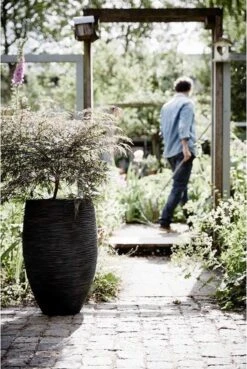 Capi Europe - Vaas Elegant Deluxe Rib NL - 56x84 - Zwart - Voor Binnen En Buiten - KBLR1132 -Tuinverzorgings Winkel 803x1200 2