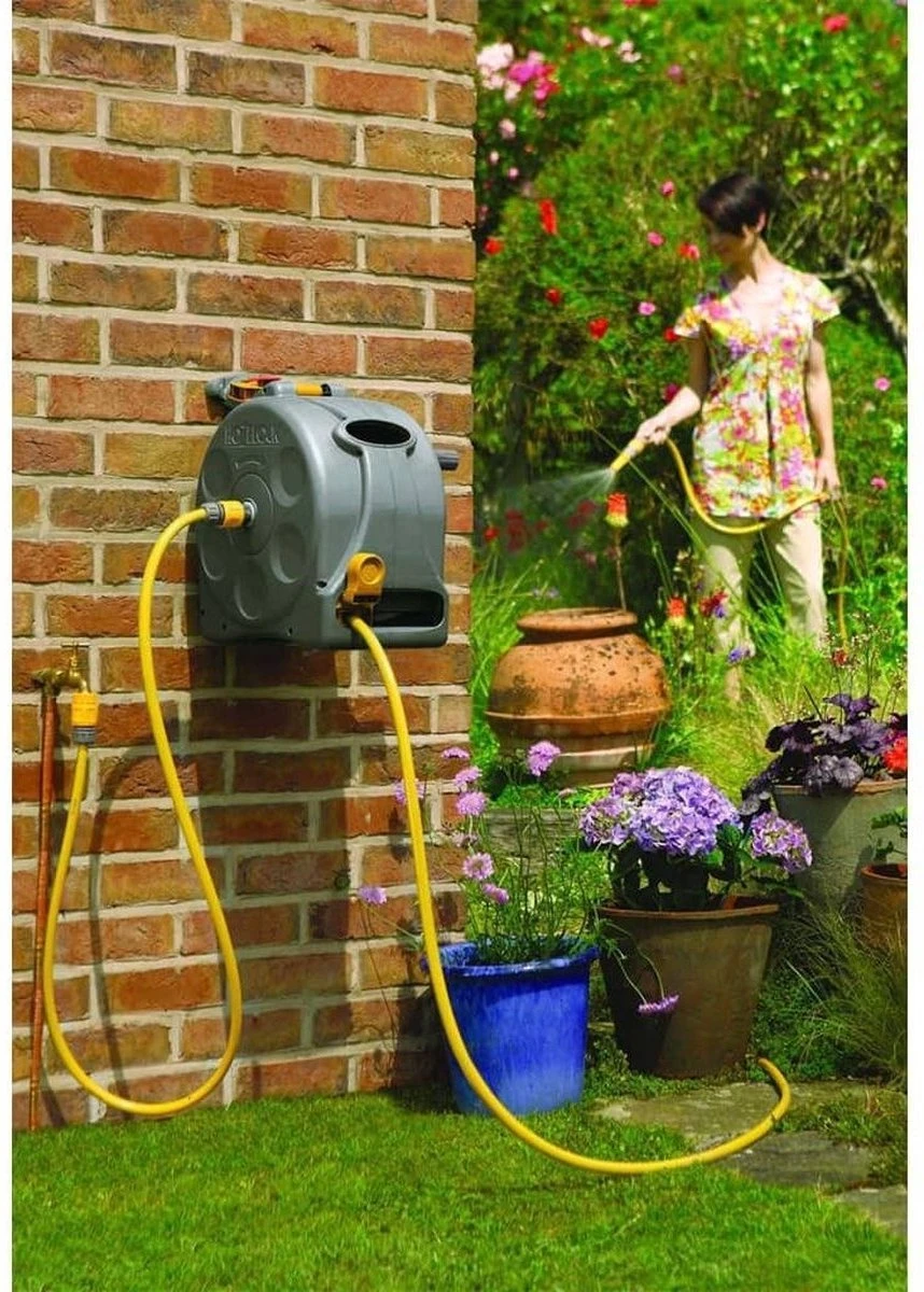 Hozelock Compact Enclosed Reel 2 In 1 - 25 Meter - Slangbox En Muurhaspel In één - Grijs 5 Hozelock Compact Enclosed Reel 2 In 1 - 25 Meter - Slangbox En Muurhaspel In één - Grijs - Afbeelding 3