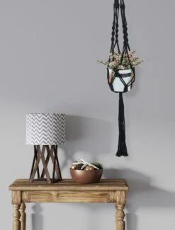 4 Stuks Zwarte Macrame Plantenhangers - Boho Handgeweven Katoen Hangpot Voor Binnen/Buiten - Hangende Bloempot Met Kralen - Macramé Touw/Koord Hangplant Houder - Bohemian Wandhanger Decoratie - Plant Hanger - Verticale Tuin Bloempothouder Planthanger -Tuinverzorgings Winkel 912x1200